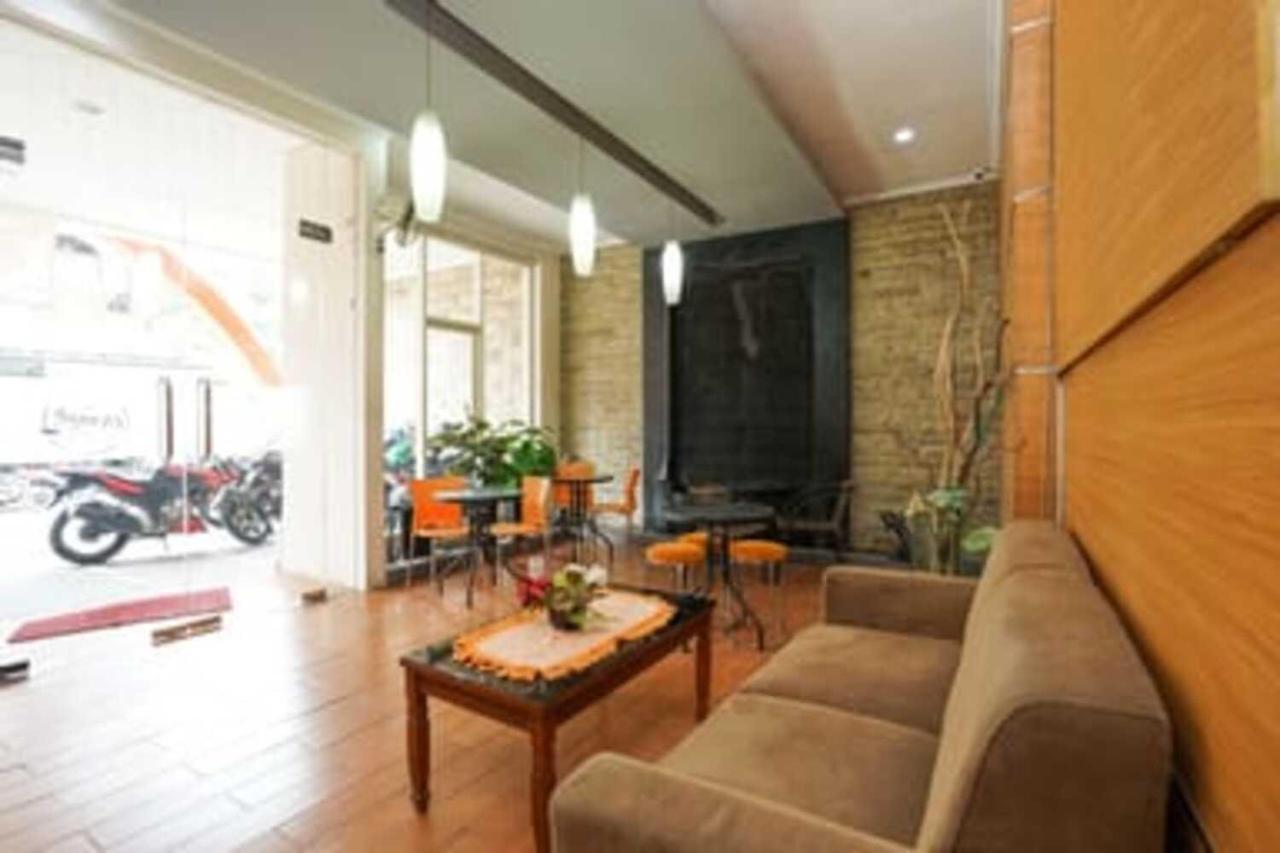 Semampir Residence By Occupied Surabaia Exterior foto